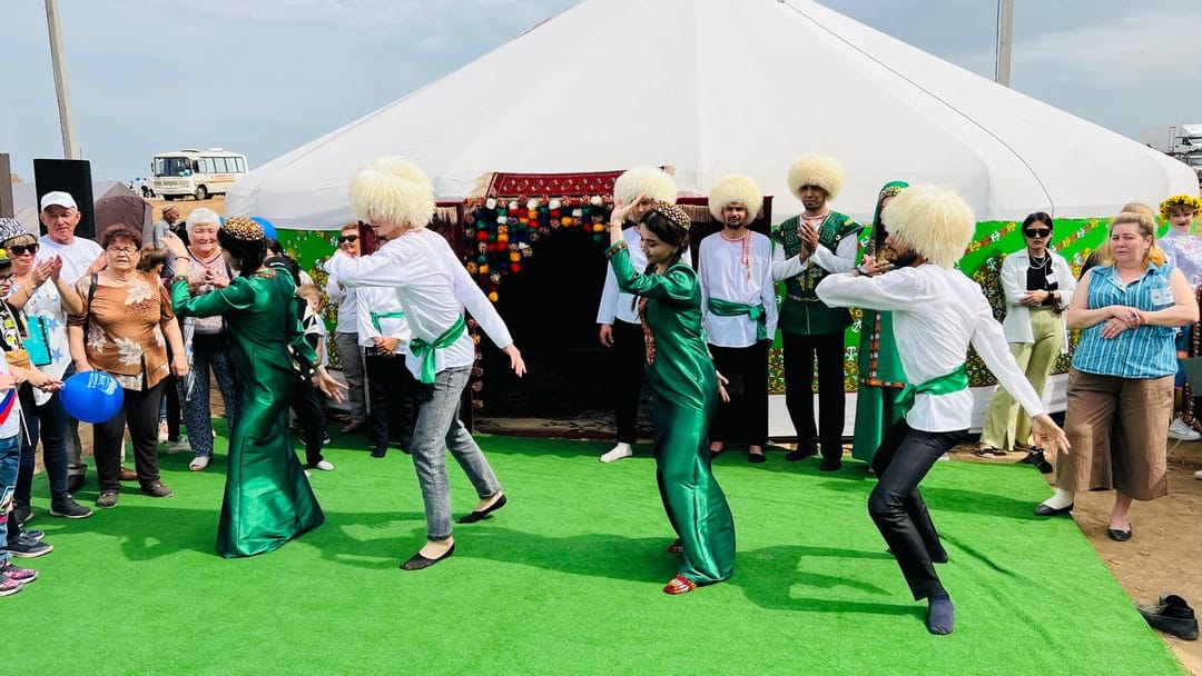 Туркменская культура была представлена на Всероссийском сельском Сабантуе в Астраханской области