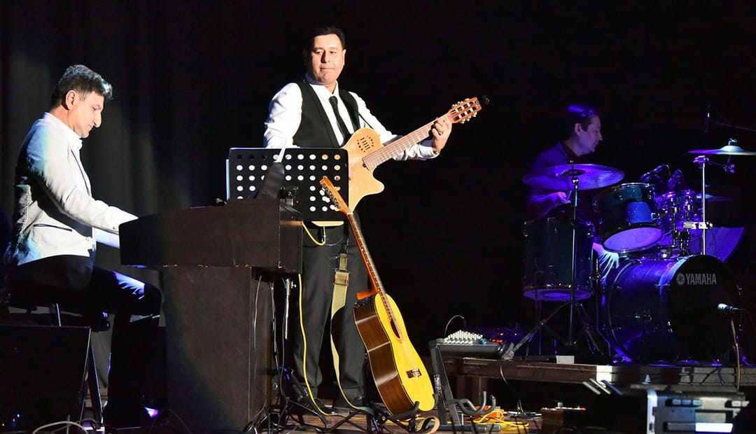 В Ашхабаде состоялся кавер-концерт музыки The Beatles