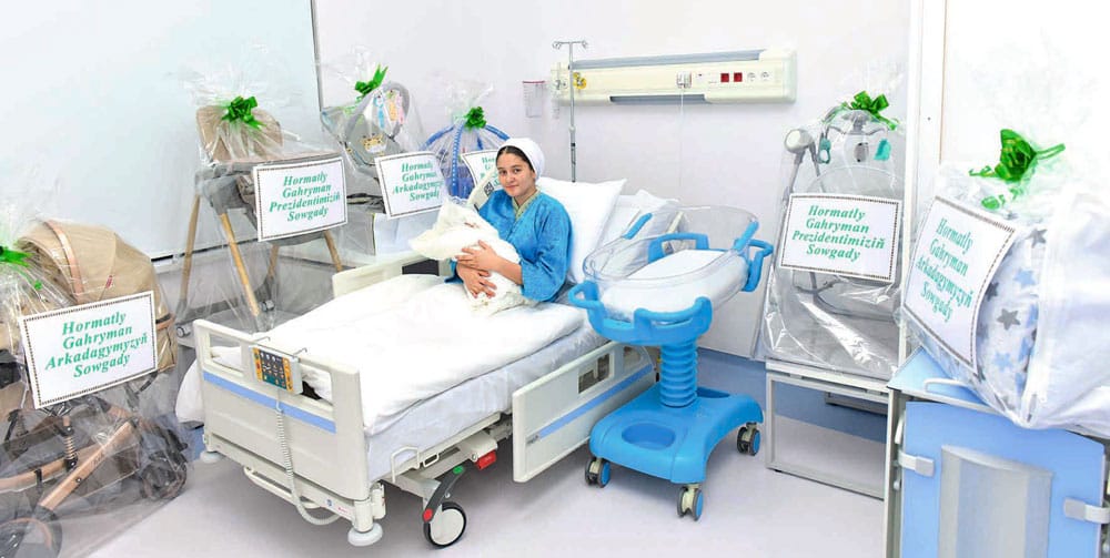 Türkmenistanda 2025-nji ýylda ilkinji çaga Arkadag şäherinde dünýä indi