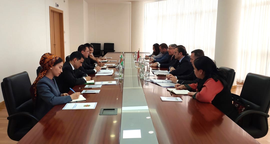 Туркменистан и Турция провели политические консультации по укреплению двустороннего сотрудничества