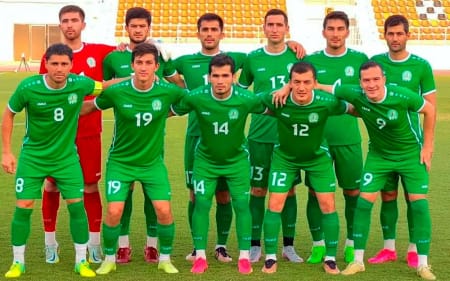 «Transfermarkt» türkmen futbolçylarynyň bahasyny täzeledi