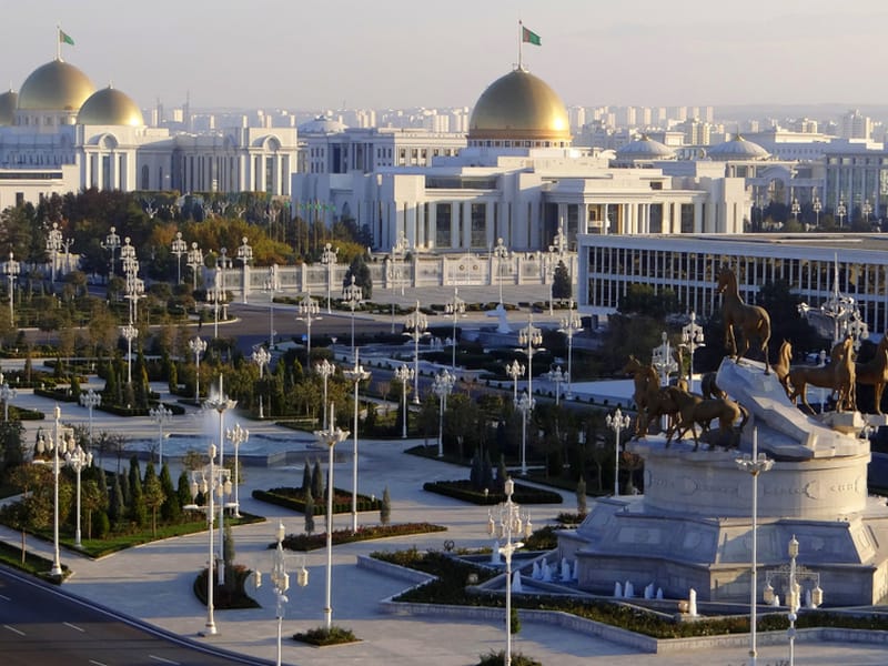 Berdimuhamedow Aşgabat şäheriniň Büzmeýin etrabynyň häkimini wezipesinden boşatdy