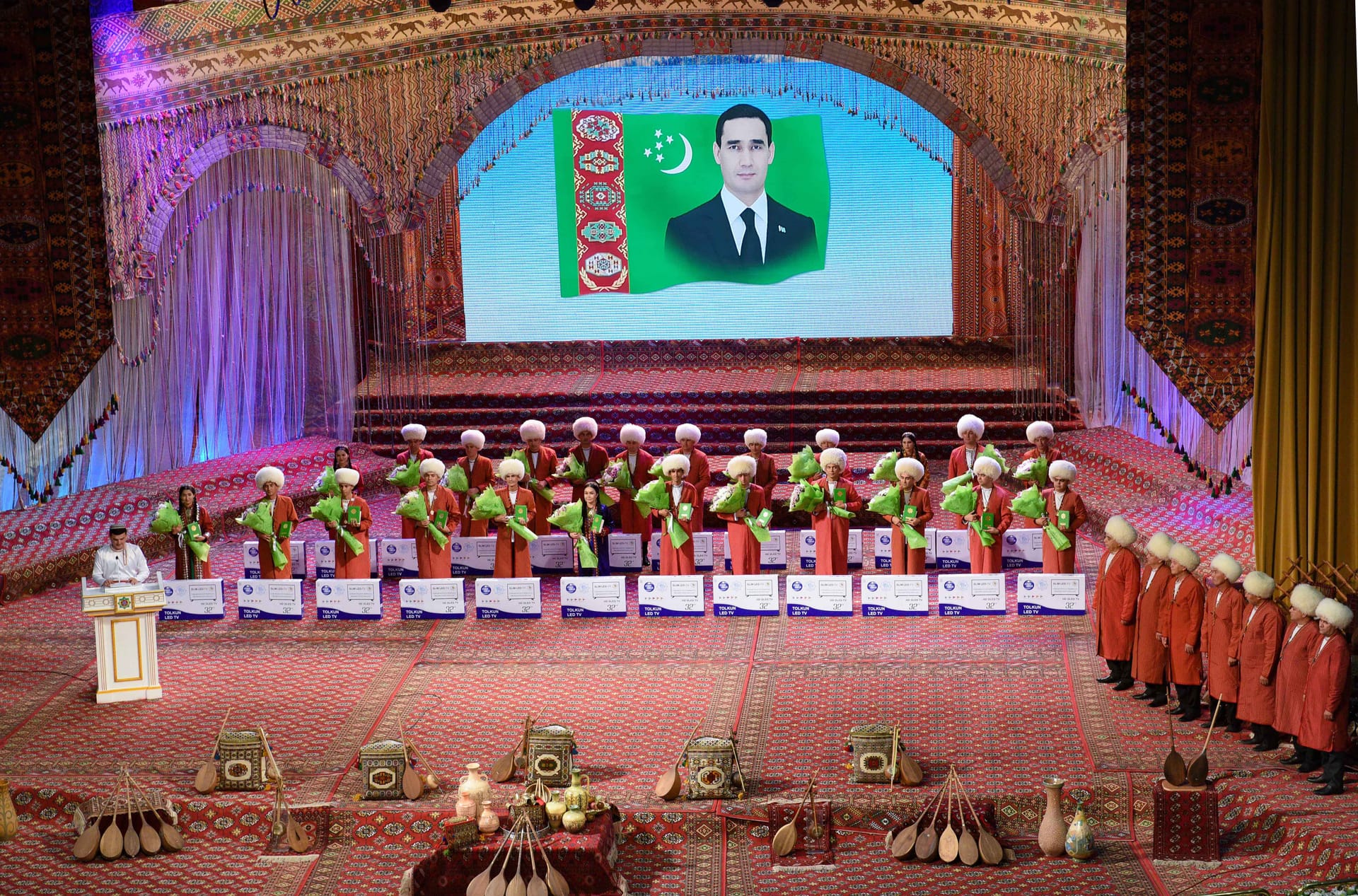 «Çalsana, bagşy!» bäsleşiginiň ýeňijileri yglan edildi