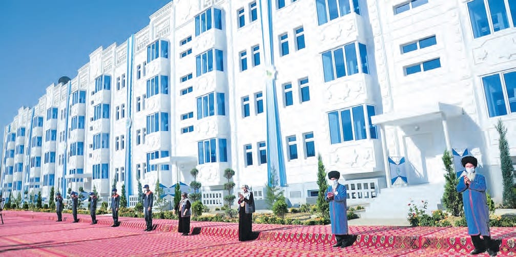 Ahal welaýatynda polisiýa işgärleri üçin täze ýaşaýyş jaýlary açylyp, ulanmaga berildi