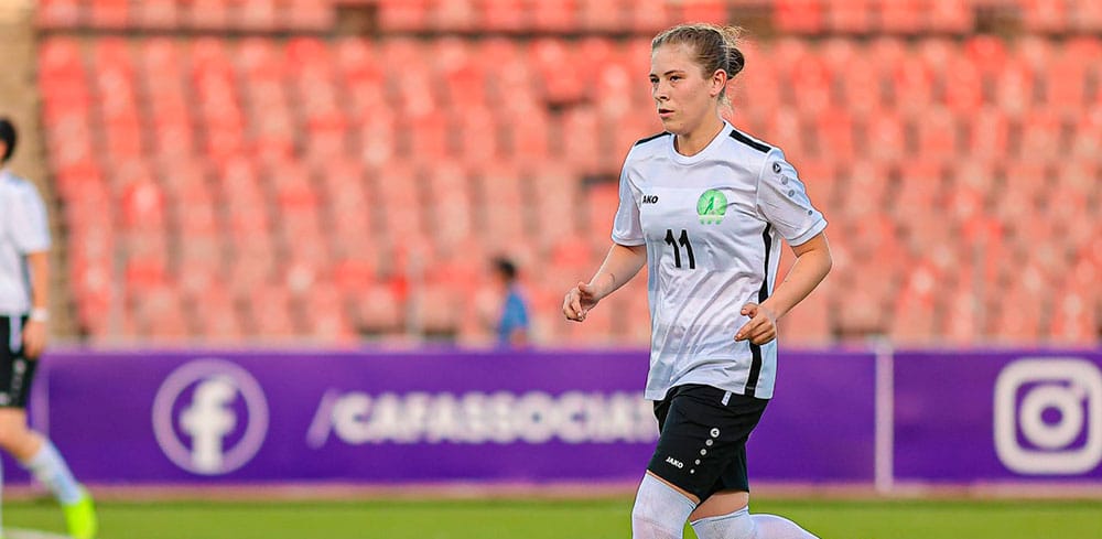 The football player of the national team of Turkmenistan moved to a foreign club