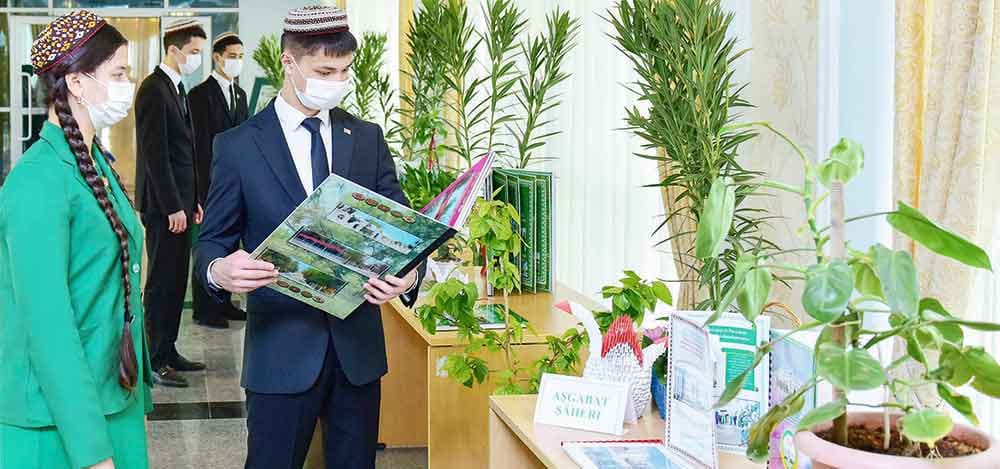 Türkmenistanda bagy-bossanlyga, gülzarlyga beslenen iň gowy mekdep bilen çagalar bagy yglan edildi