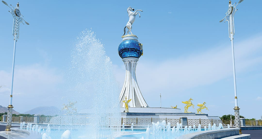 Arkadag şäherine çenli uzaýan ýoly «Ahalteke atlary» şaýoly diýip atlandyrmak teklip edilýär