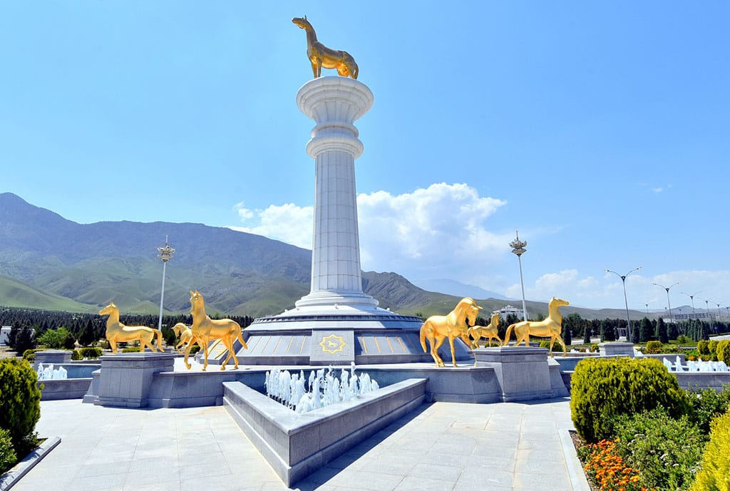 В Аркадаге одной из улиц планируют присвоить имя коневода Аба Аннаева