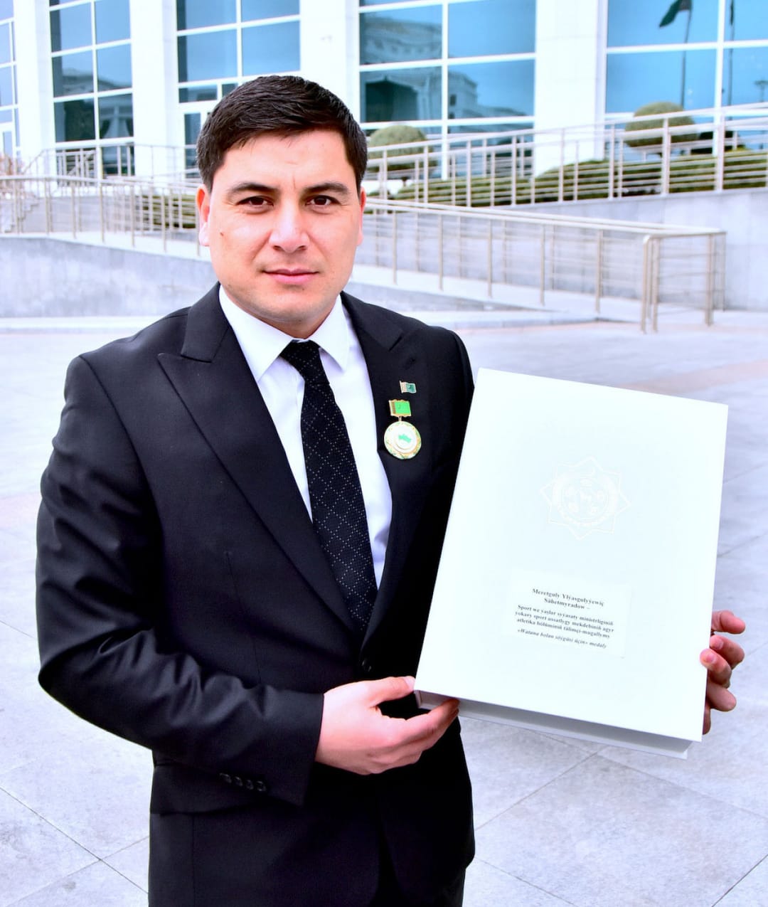 The President of Turkmenistan presented the coach of the world champion Yulduz Jumabayeva with a three-room apartment