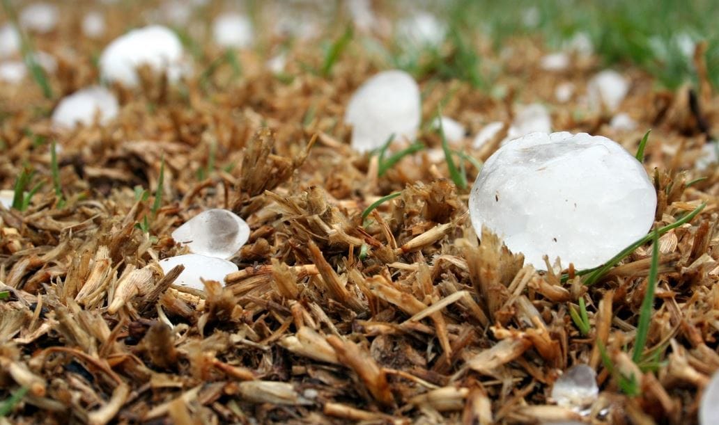 В США рок-концерт не состоялся из-за града размером с яйцо