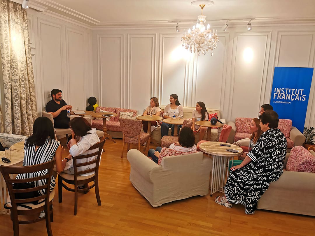 Французский композитор Пьер Тилуа встретился с туркменской молодежью