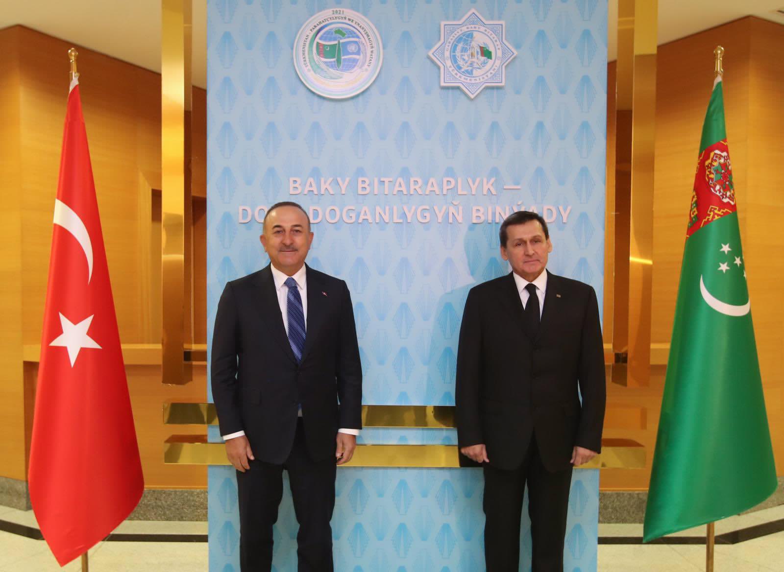 Türkmenistanyň we Türkiýäniň daşary işler ministrleri ikitaraplaýyn gepleşikleri geçirdiler