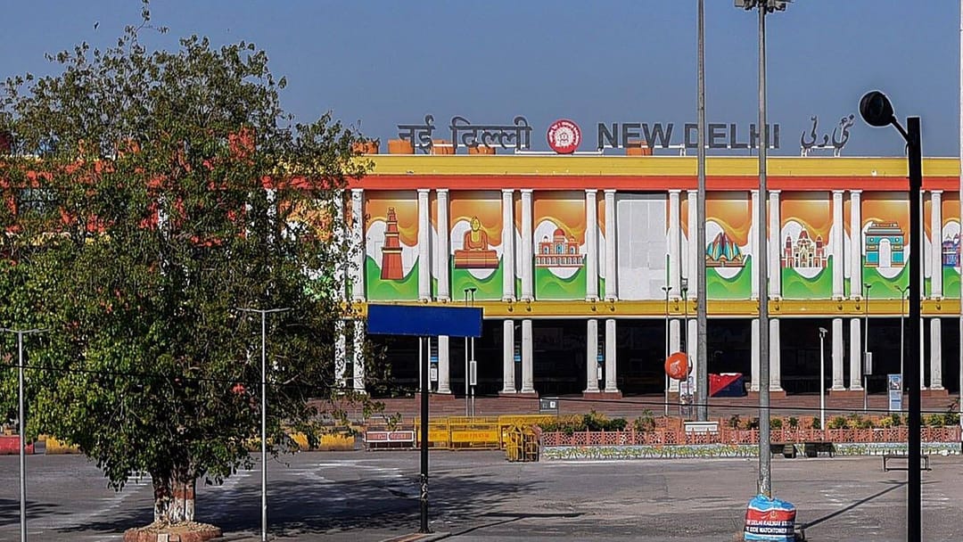 Nýu-Deliniň demir ýol menzilindäki dyknyşykda 18 adam pida boldy