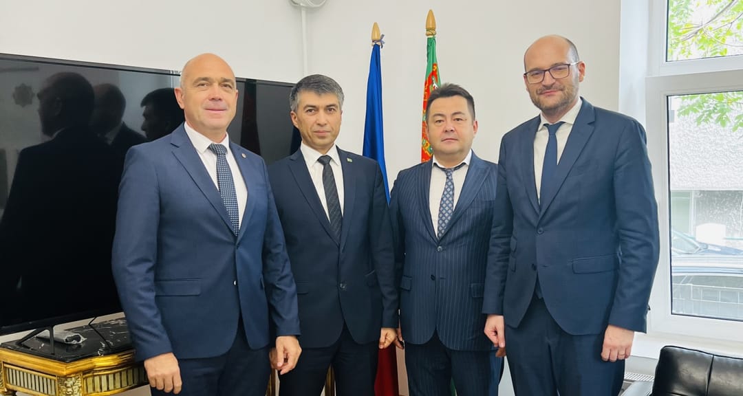 Buharestde türkmen-rumyn hyzmatdaşlygynyň geljegi ara alnyp maslahatlaşyldy