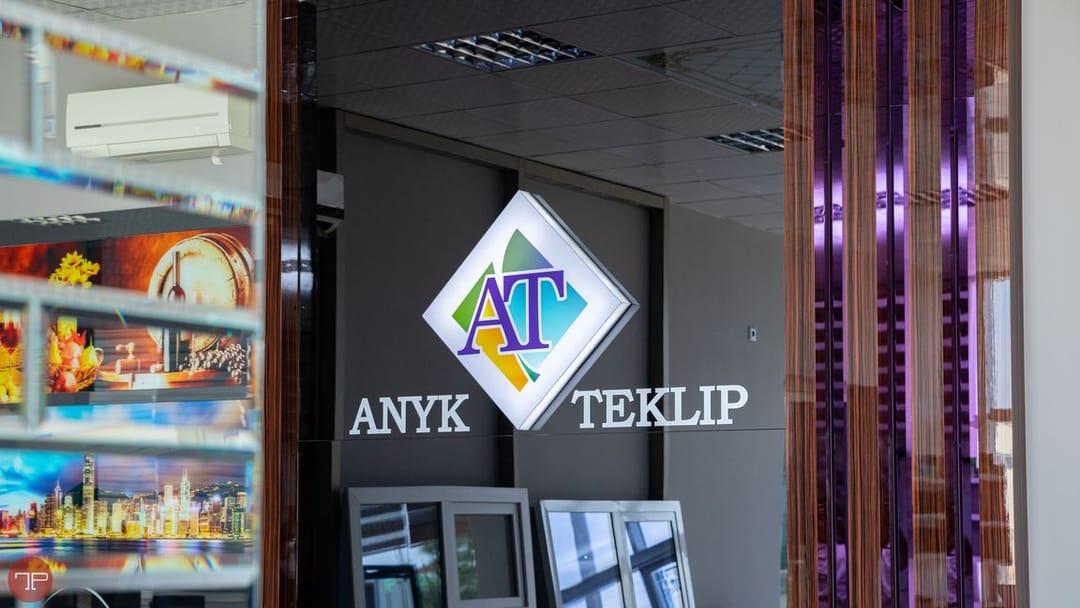 «Anyk Teklip» berk aýnadan UF usuly bilen çap edilen önümleri taýýarlaýar
