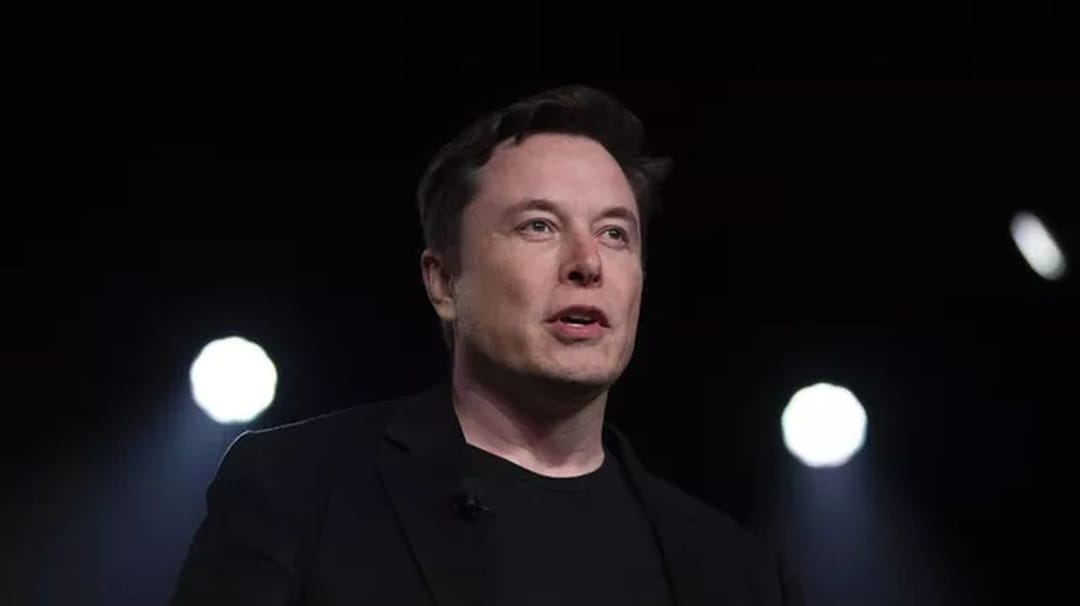 Elon Musk, telefon numarasını kapatıp iletişim için sadece X’i kullanacağını açıkladı