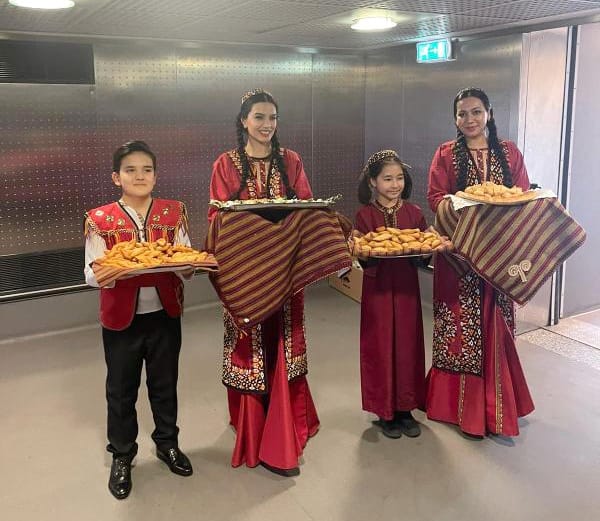 В аэропорту Мальпенса состоялась торжественная церемония встречи первого авиарейса Ашхабад-Милан