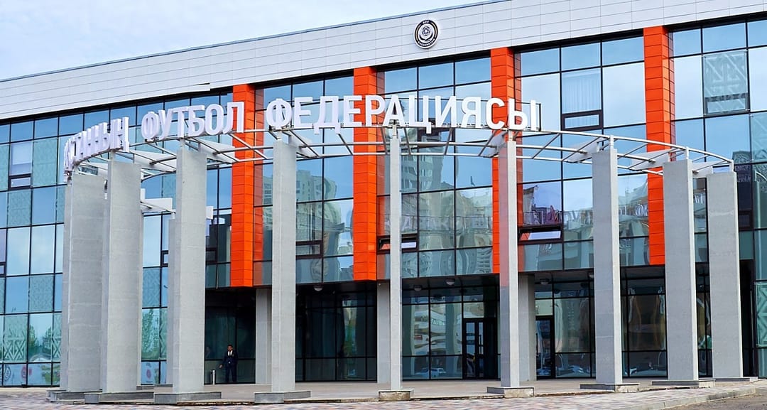 Чемпионат Казахстана по футболу расширен до 14 команд