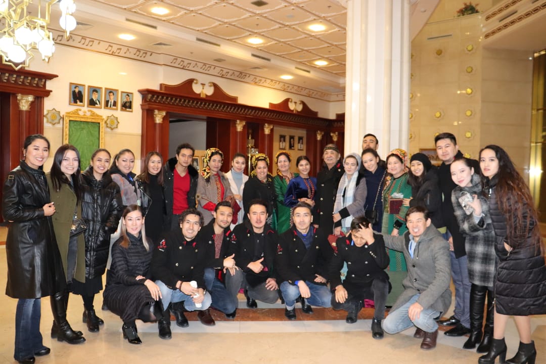 Театр «Жастар» Республики Казахстан – на туркменской сцене 