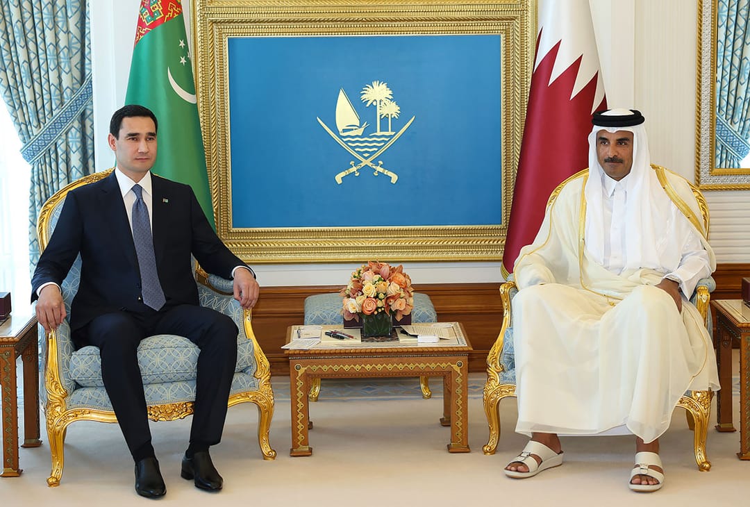 Türkmenistanyň Prezidenti Kataryň Emiri bilen Halkara ýaşlar sport oýunlaryny geçirmek baradaky teklibini paýlaşdy