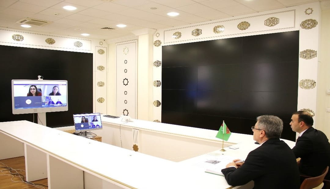 Таможенники Туркменистана провели видеовстречу с экспертами GIZ