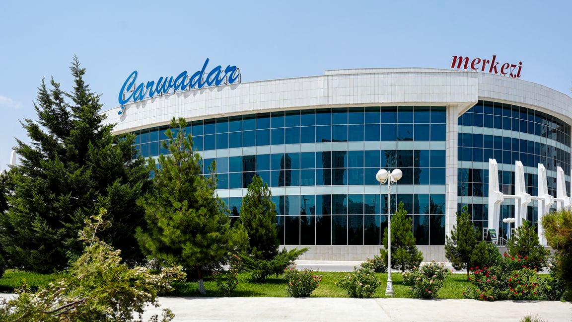 Магазин Rysgal mebel в ТЦ «Чарвадар» снизил цены на мебель до 25%