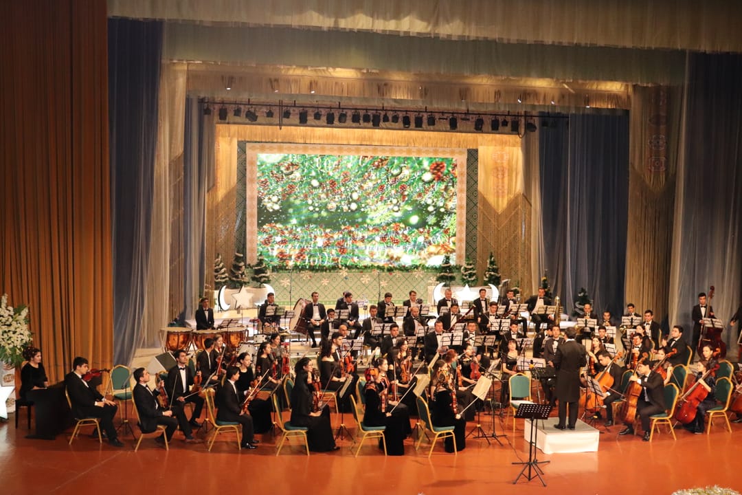 В Ашхабаде прошёл концерт «Новый год с Государственным симфоническим оркестром Туркменистана»