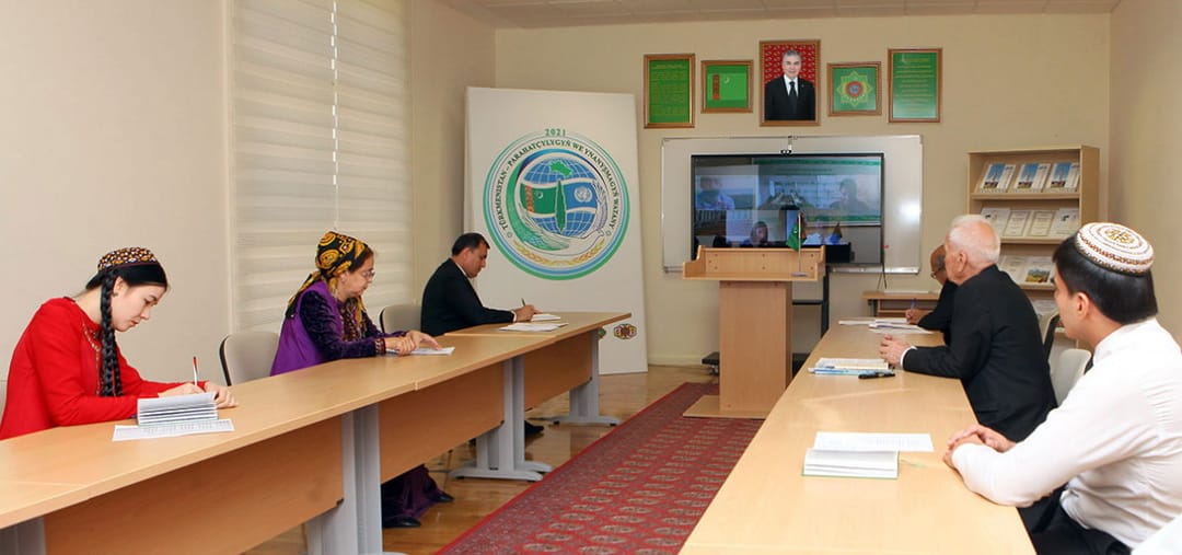 В Ереване готовят издание антологии туркменской литературы на армянском языке