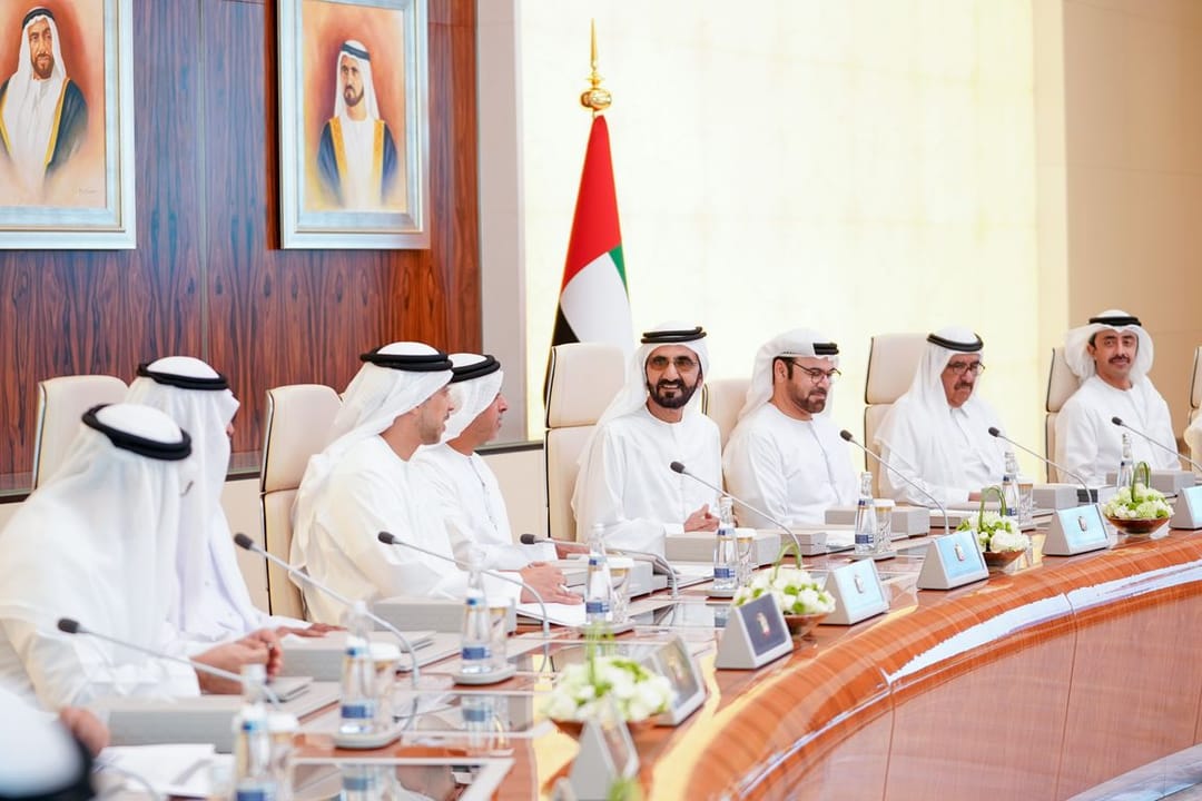 BAE-niň hökümeti dünýäde ilkinji bolup kagyzsyz ministrler kabinetiniň mejlisini geçirdi