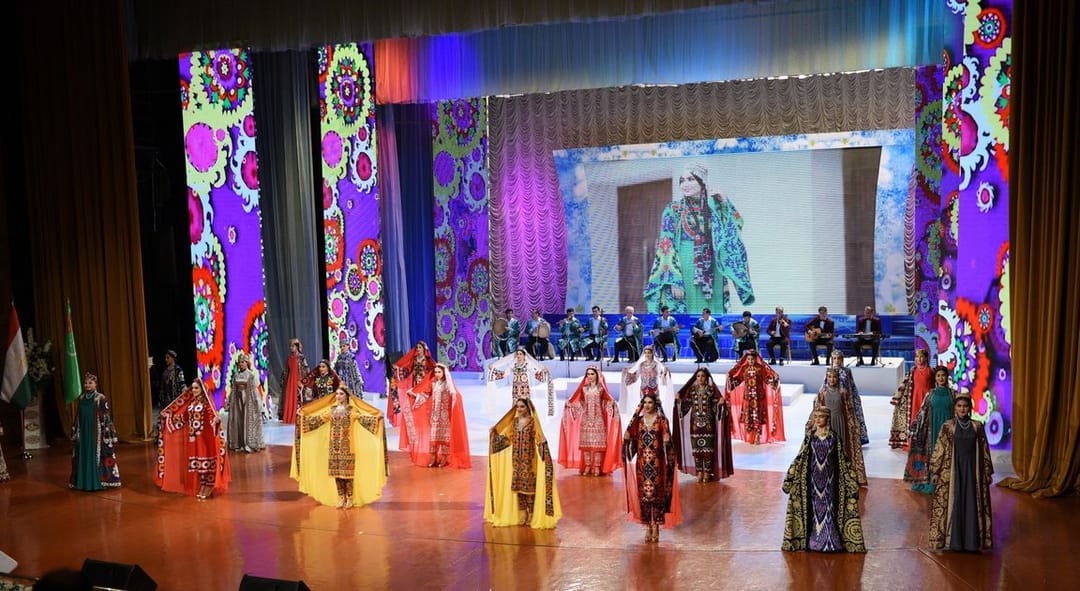 Fashion show decorated the opening ceremony of the Days of Culture of Tajikistan in Turkmenistan