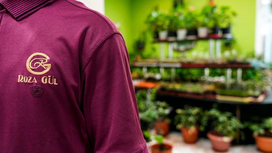 Магазины сети Roza Gül в Ашхабаде представляют широкий выбор цветов и декоративных растений