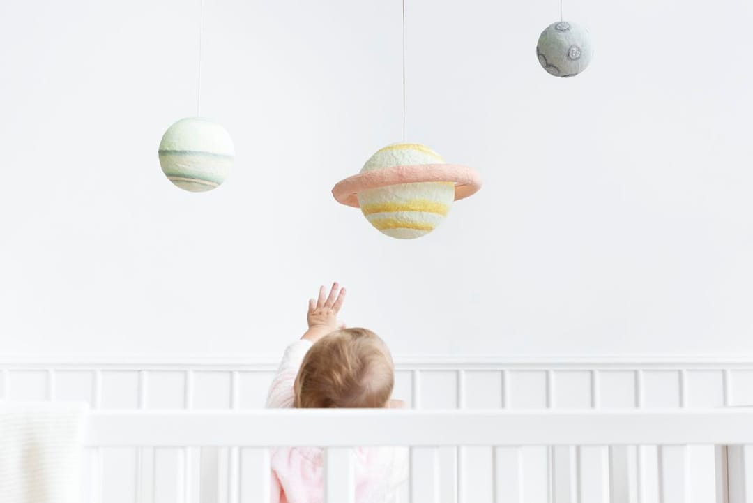 «Aýbölek» mebel kärhanasy sargyt esasynda çaga krowatlaryny taýýarlap berýär