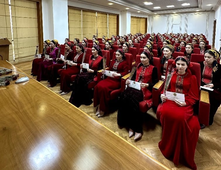 В агентстве «Туркменсвязь» прошло торжественное собрание по случаю Международного женского дня