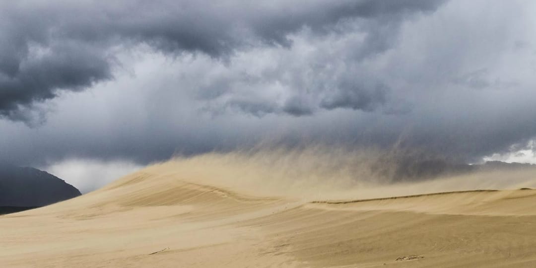 В Европу пришел горячий ветер с пылью из Сахары