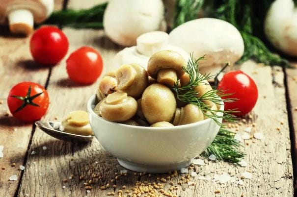 Балканское предприятие Туркменистана планирует экспортировать консервированные грибы 