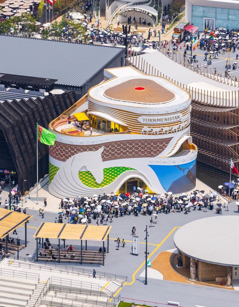 Зарубежный блогер совершил два полета, чтобы запечатлеть красоту павильона Туркменистана на ЭКСПО-2025