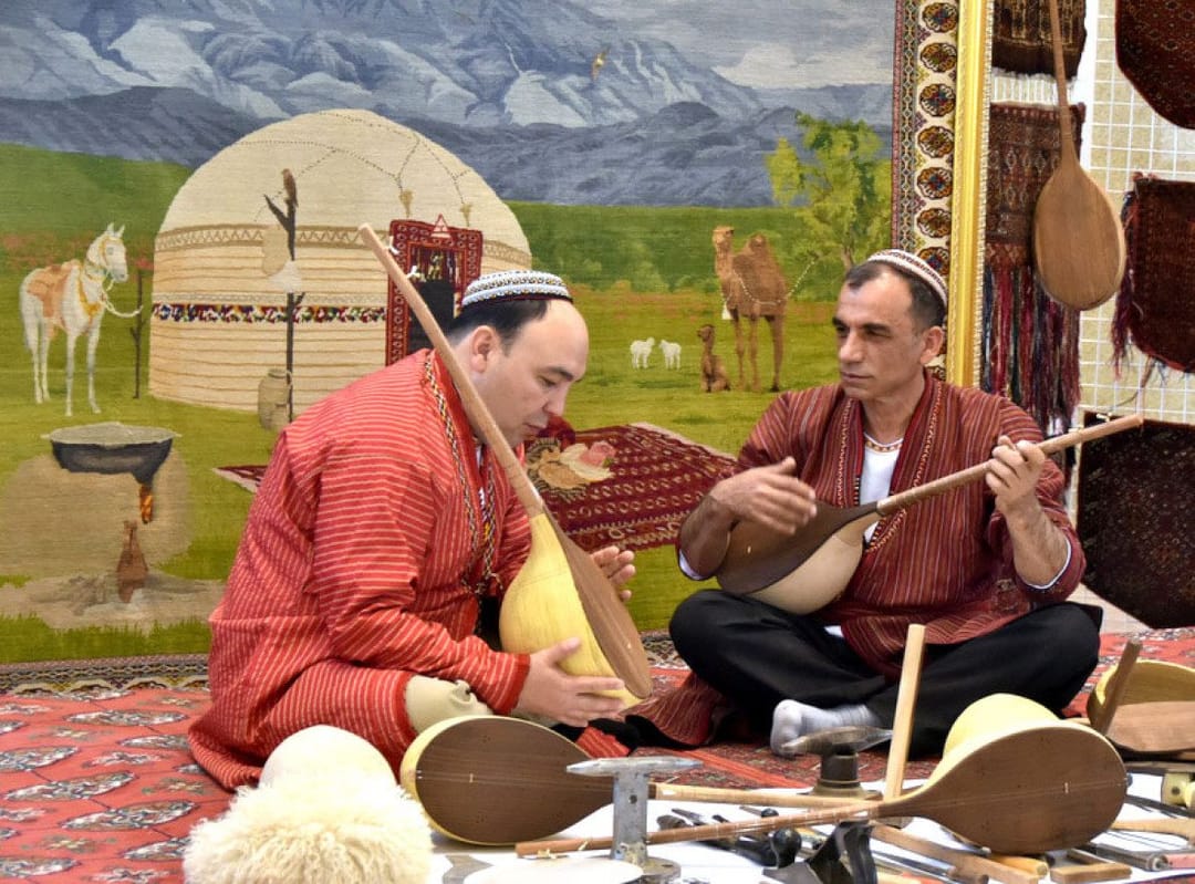 В Ашхабаде состоялся финал национального конкурса бахши и дутарчи