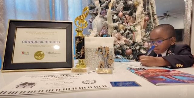 In the United States, a six years old boy who learned to read at the age of one became a member of the Mensa Society