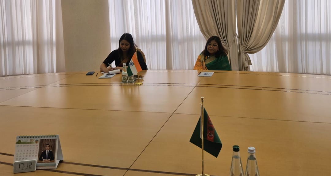 Глава МИД Туркменистана принял копии верительных грамот у нового посла Индии