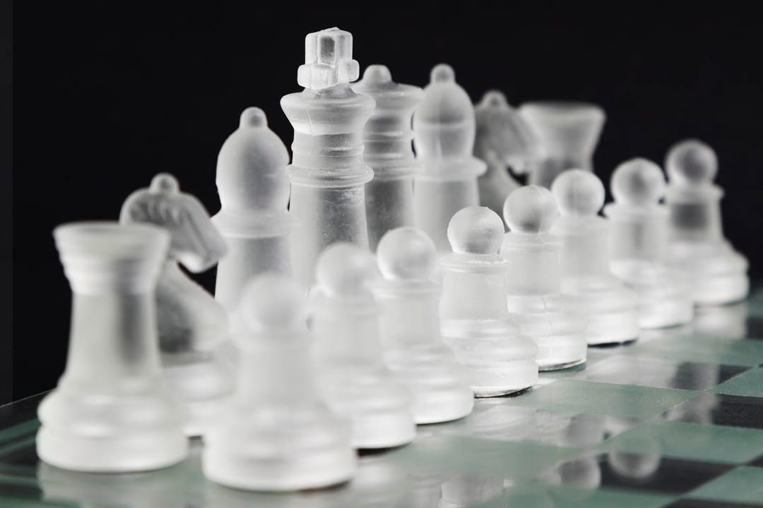 Топовых шахматистов оштрафовали за нарушение дресс-кода на чемпионате мира