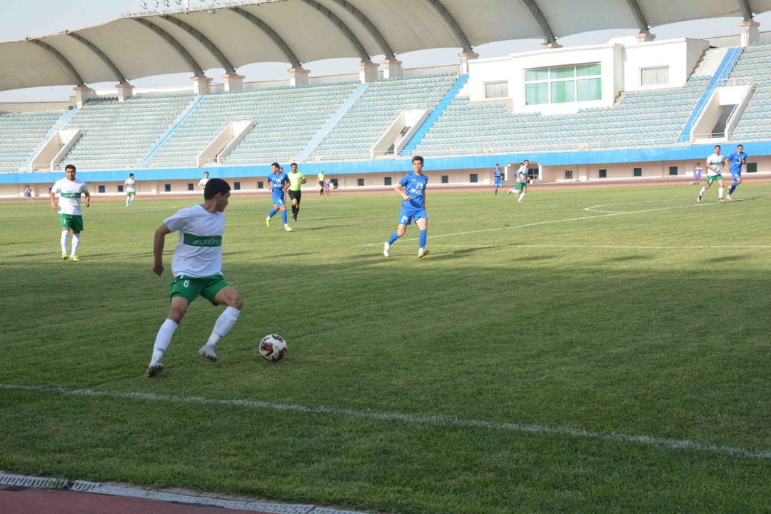 «Аркадаг» обыграл «Алтын асыр» в первом матче 1/2 финала Кубка Туркменистана по футболу