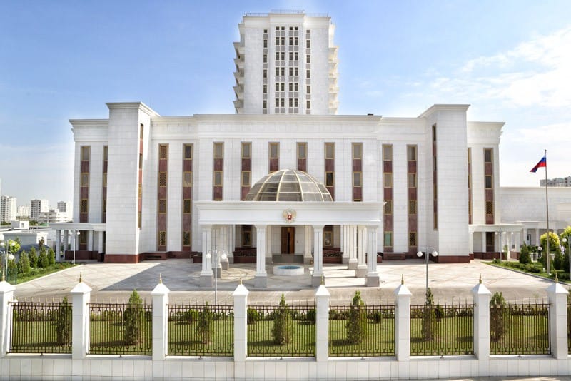 Russiýanyň Ilçihanasy maý aýyndaky iş tertibi barada maglumat berdi