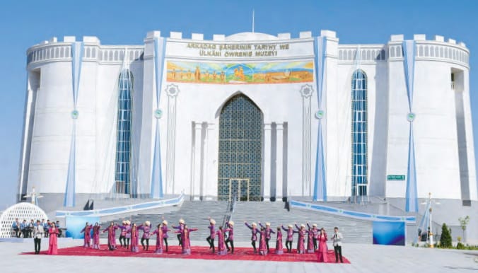 Экспозиция Историко-краеведческого музея города Аркадаг отображает многообразие природы Туркменистана