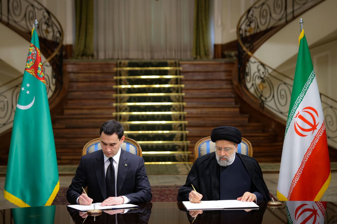 Туркменистан и Иран подписали девять документов о сотрудничестве