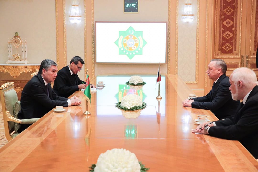 Губернатор Петербурга предложил установить в Ашхабаде памятник воинам-туркменистанцам, защищавшим Ленинград