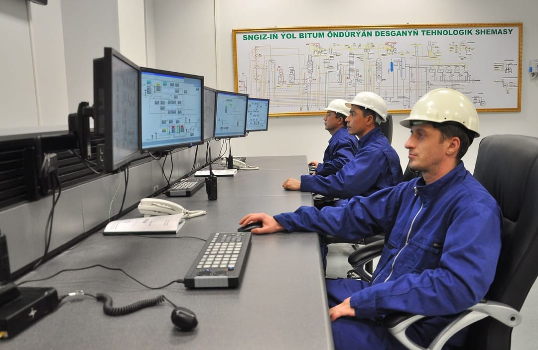 Училище Сейдинского нефтеперерабатывающего завода выпустило около 400 специалистов