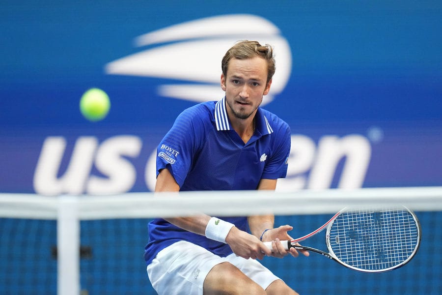 Daniil Medwedew ATP-niň reýtinginiň başyna geçdi