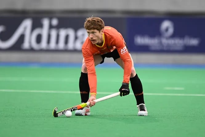 Australian hockey player amputates part of his finger for the Olympics