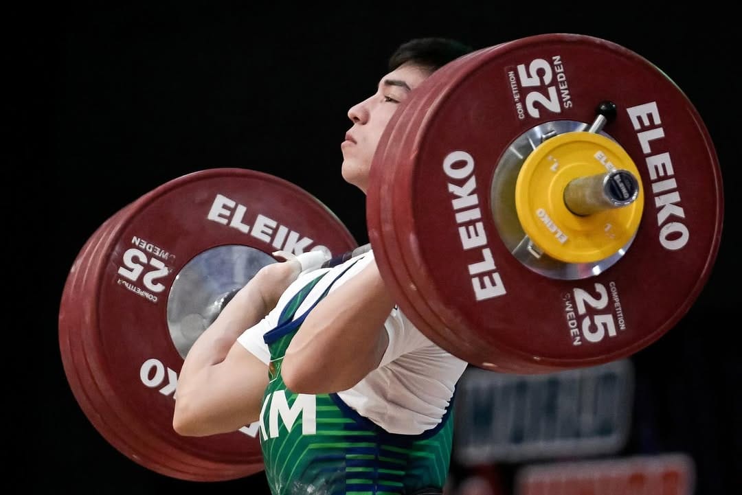 Тяжелоатлет из Туркменистана Джумабаев завоевал серебро на юношеском ЧМ в Перу