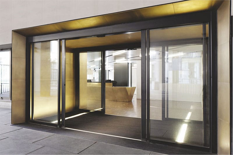 Компания AkDag изготовит сенсорные раздвижные двери любой конструкции в сжатые сроки